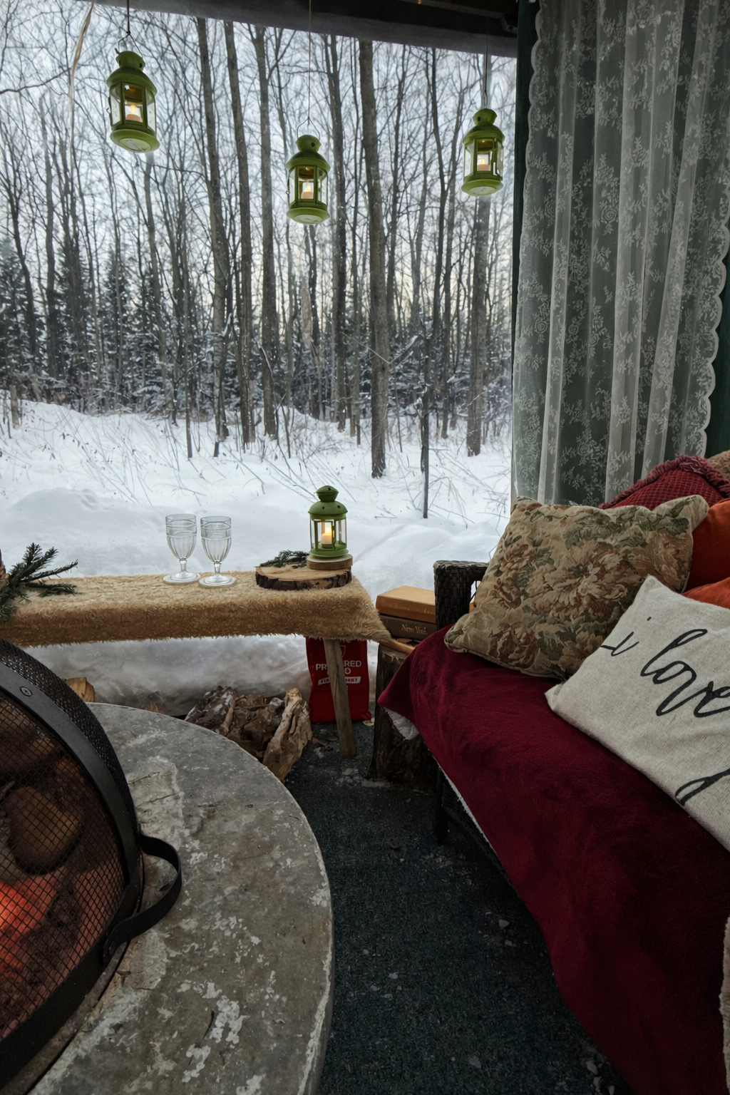 The Cozy Romantic Winter Picnic for 2