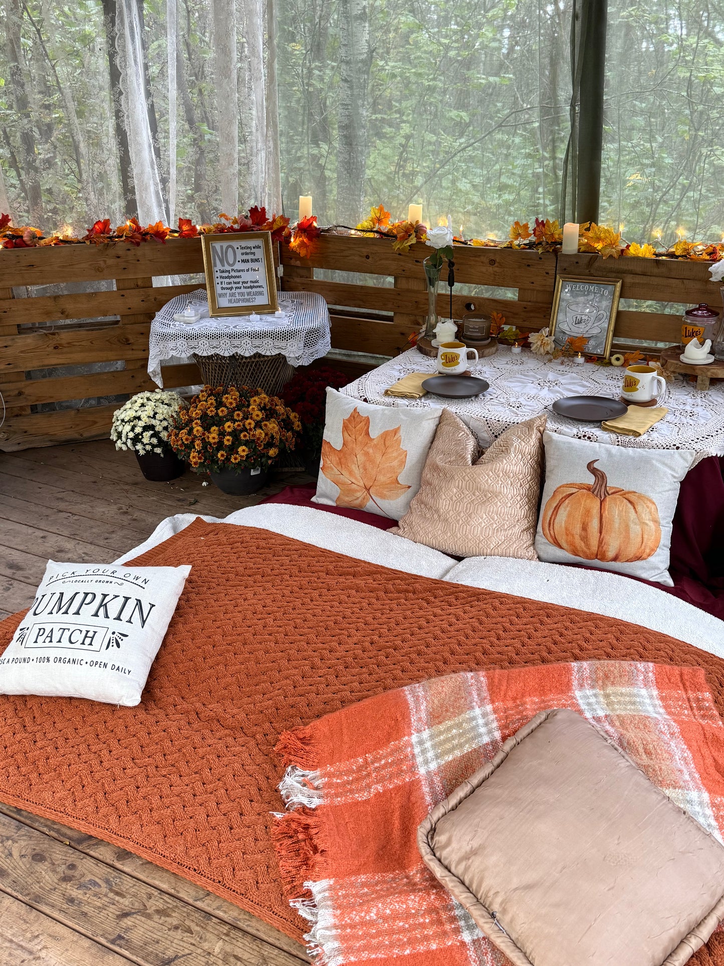 Gilmore Girls Fall Picnic