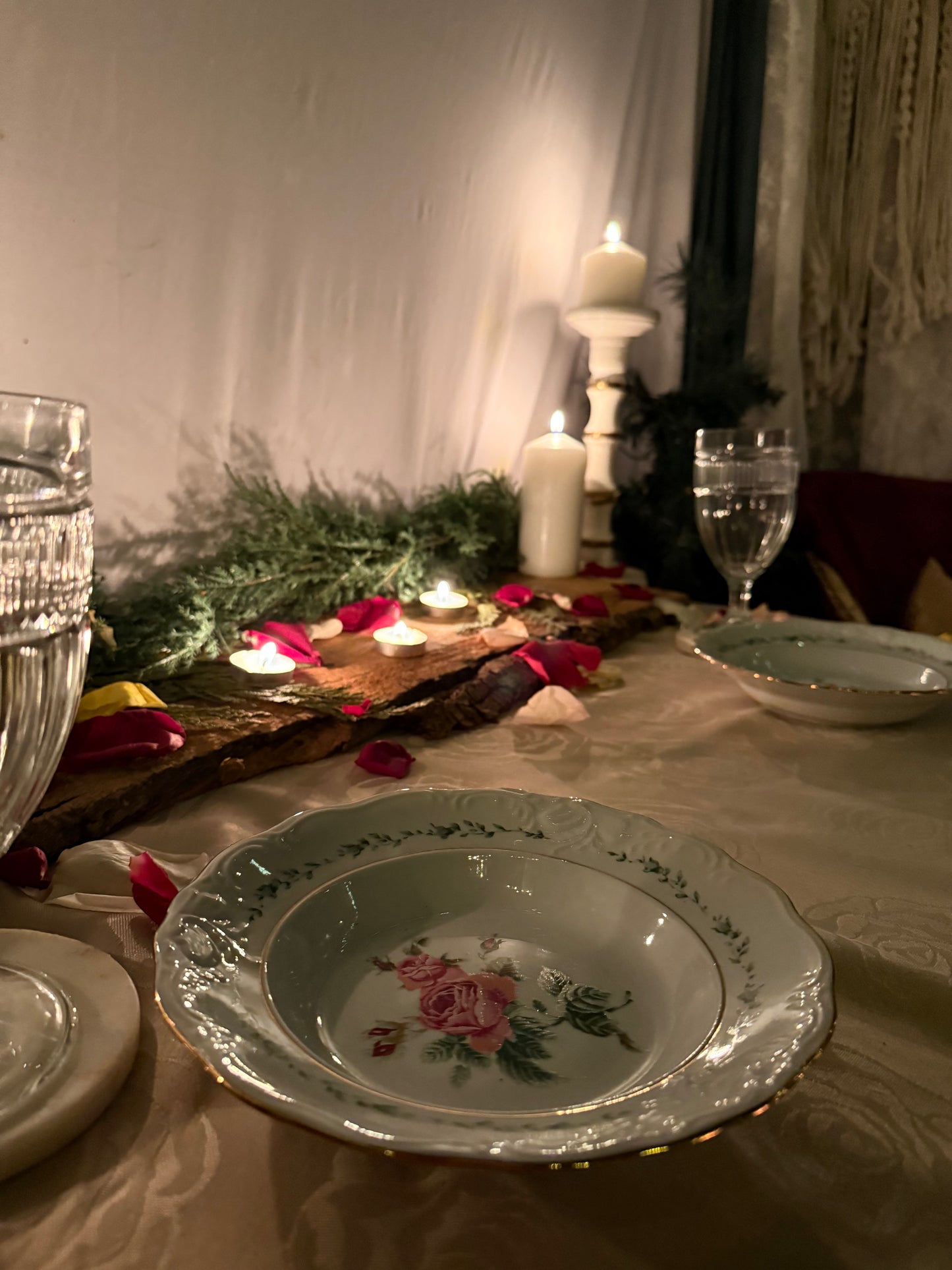 The Cozy Winter ROMANTIC MOVIE NIGHT Picnic for 2